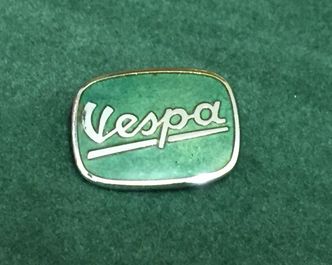 Vespa enamel lapel pin badge Green image #1