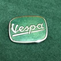 Vespa enamel lapel pin badge Green