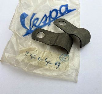 Vespa GS150 HT lead clamp 24449 image #1