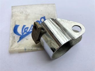Vespa switch and brake lever housing 18486 image #1